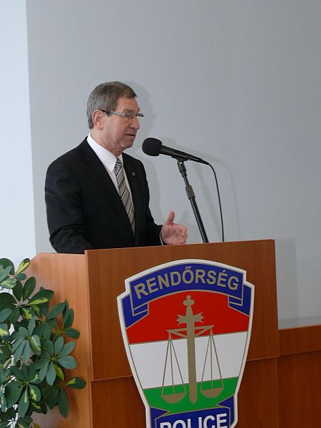 Jutalomosztás rendőröknek