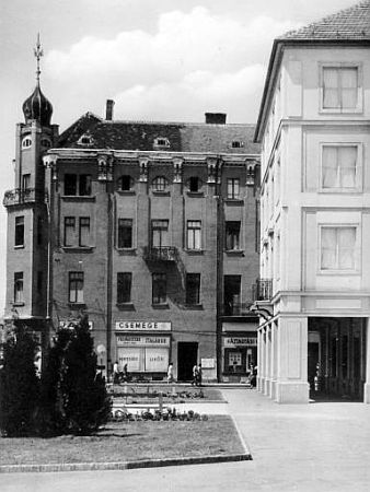 Savaria tér