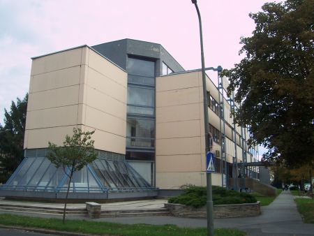 Eladó a szombathelyi Suez központ
