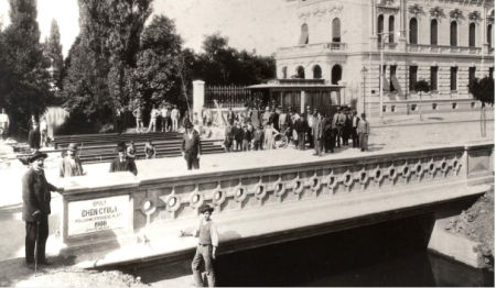 A Széll Kálmán utcai betonhíd építése