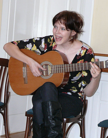 Szatmári Júlia