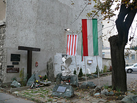 Trianon emlékmű