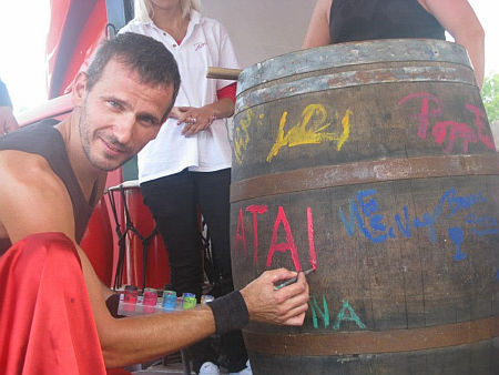 Vörös Emil, Ataru Taiko