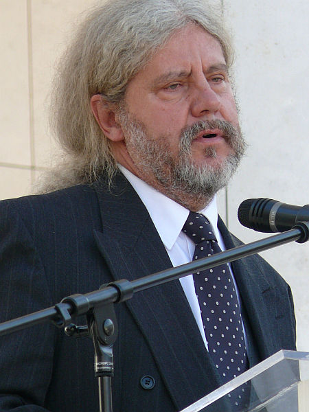 Iseum átadás
