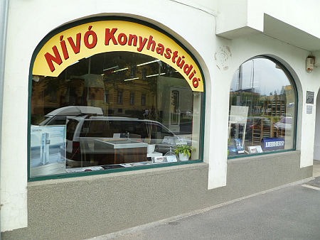 Jankovics Bútorház