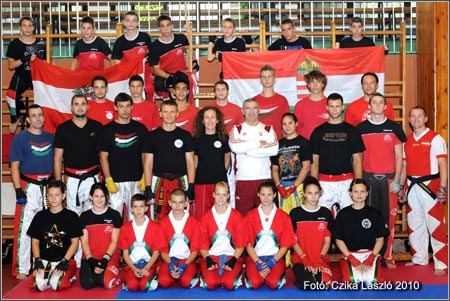 Kick-box bajnokok edzőtáboroznak Vépen