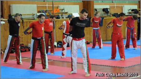 Kick-box bajnokok edzőtáboroznak Vépen