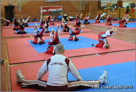 Kick-box bajnokok edzőtáboroznak Vépen