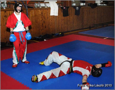 Kick-box bajnokok edzőtáboroznak Vépen