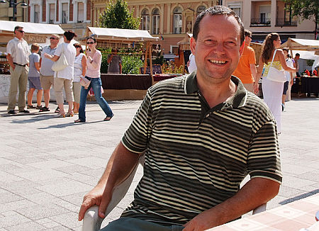 K&oacute;cz&aacute;n G&aacute;bor