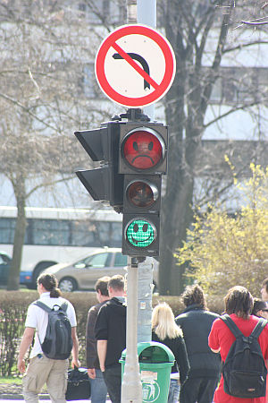 Nyitott szemmel