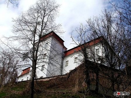 Lndva, v&aacute;r
