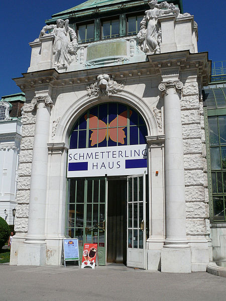 Lepkeh&aacute;z, B&eacute;cs