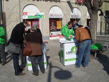 LMP aláírásgyűjtés Szombathelyen