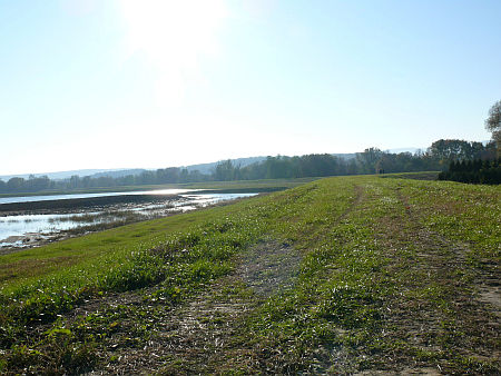 A luk&aacute;csh&aacute;zi v&iacute;zt&aacute;roz&oacute;