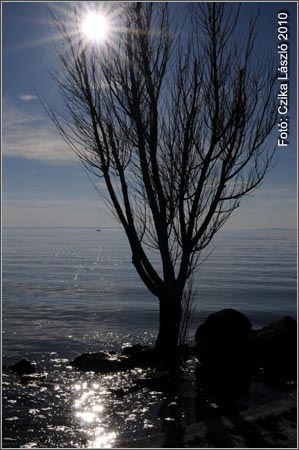 Magas a Balaton v&iacute;zszintje