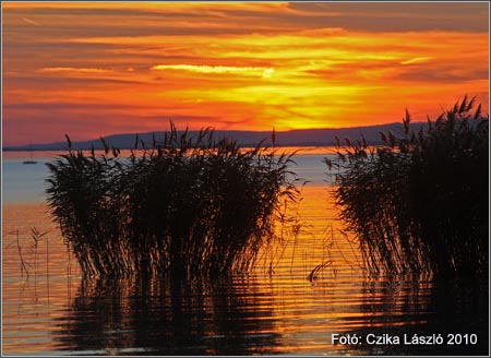 Magas a Balaton v&iacute;zszintje