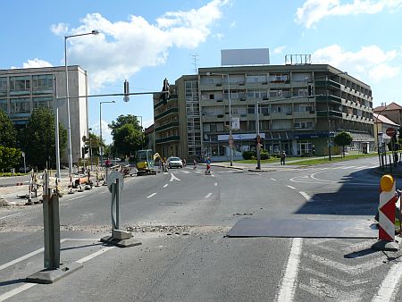 Szombathely, M&aacute;rcius 15. t&eacute;r &eacute;p&iacute;t&eacute;se