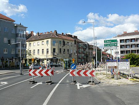 Szombathely, M&aacute;rcius 15. t&eacute;r &eacute;p&iacute;t&eacute;se