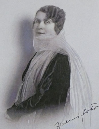 M&aacute;rkus Em&iacute;lia