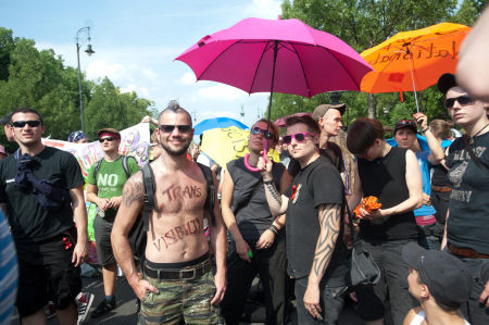 Melegfelvonul&aacute;s 2011