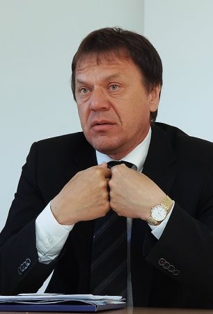 Moln&aacute;r Mikl&oacute;s