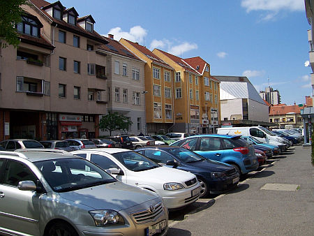 Parkolás