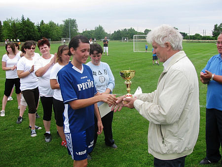 A Pec&ouml;l csapata