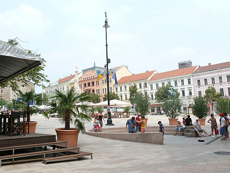 P&eacute;cs, Sz&eacute;chenyi t&eacute;r