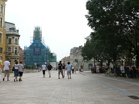 P&eacute;cs, Sz&eacute;chenyi t&eacute;r