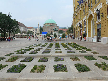 P&eacute;cs, Sz&eacute;chenyi t&eacute;r