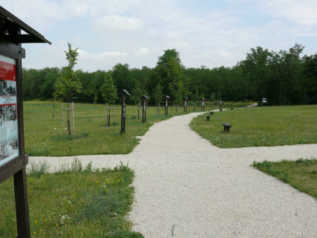P&aacute;neur&oacute;pai Piknik Eml&eacute;kpark