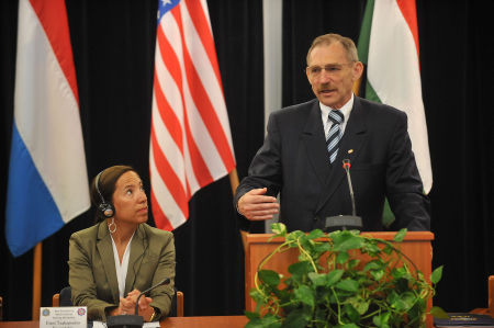 Pint&eacute;r S&aacute;ndor