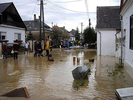 R&eacute;pcevisi &aacute;rv&iacute;z - 2010. m&aacute;jus 30.