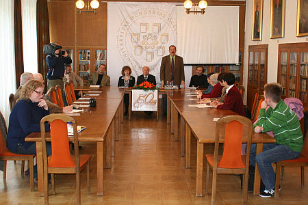 50 &eacute;v