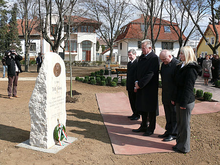 A szoboravatásnál