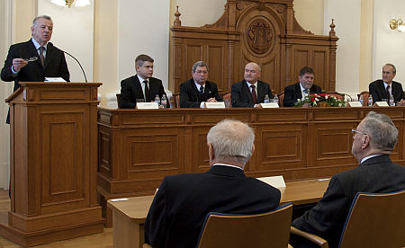 Schmitt P&aacute;l megyeh&aacute;za