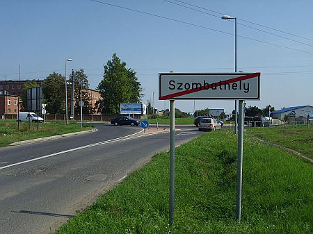 Stoppal a Balatonra