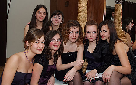 A Műv&eacute;szeti Szakk&ouml;z&eacute;psiskola szalagavat&oacute;ja