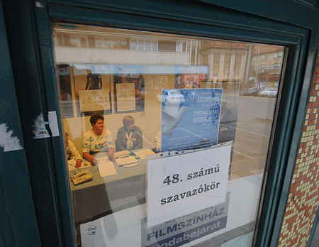 Szavaz&aacute;s Szombathelyen