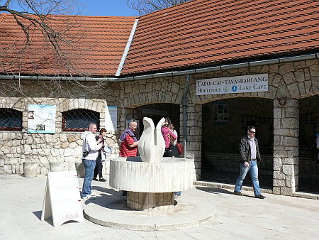 Tapolcai tavasbarlang