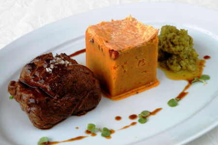  "kreat&iacute;v" - &iacute;rja r&oacute;la a Dining Guide 