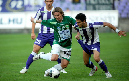 &Uacute;jpest halad&aacute;s