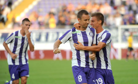&Uacute;jpest Halad&aacute;s