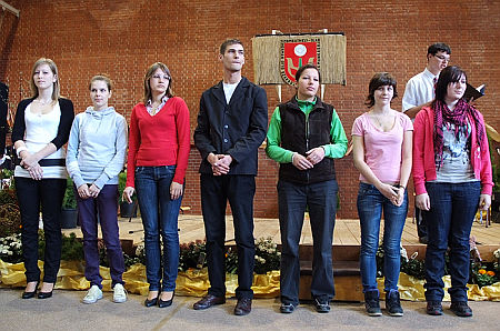 Vir&aacute;gk&ouml;tők versenyek, Szombathely