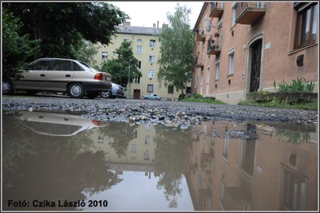 Eső ut&aacute;n egy nappal Szombathelyen