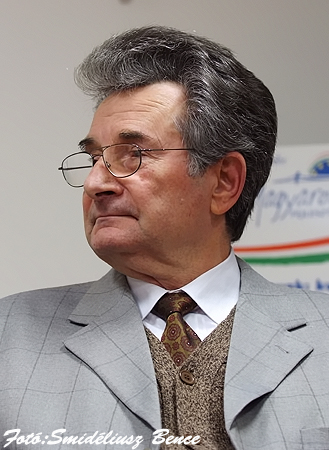 A 80 &eacute;ves V&ouml;r&ouml;s Ferenc k&ouml;sz&ouml;nt&eacute;se
