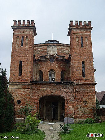 Kőszegi zsinag&oacute;ga