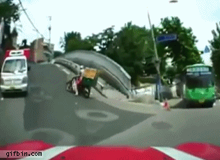 A motoros kifutófiú hétfője A motoros kifutófiú hétfője