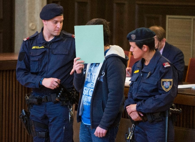 14 éves terrorista srác Ausztriában 14 éves terrorista srác Ausztriában